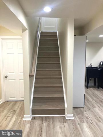 626 S IRVING ST, Arlington, VA 22204