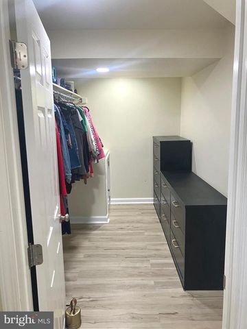 626 S IRVING ST, Arlington, VA 22204