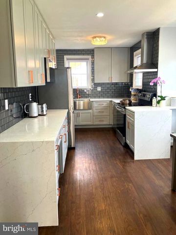 626 S IRVING ST, Arlington, VA 22204