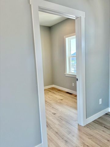 1762 LOYAL DRIVE, Neenah, WI 54956