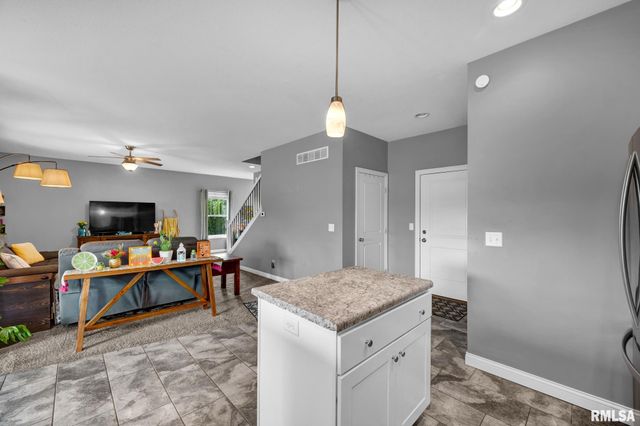 900 CRESTVIEW Drive, Metamora, IL 61548