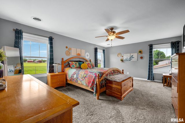900 CRESTVIEW Drive, Metamora, IL 61548