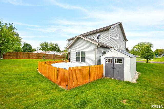 900 CRESTVIEW Drive, Metamora, IL 61548
