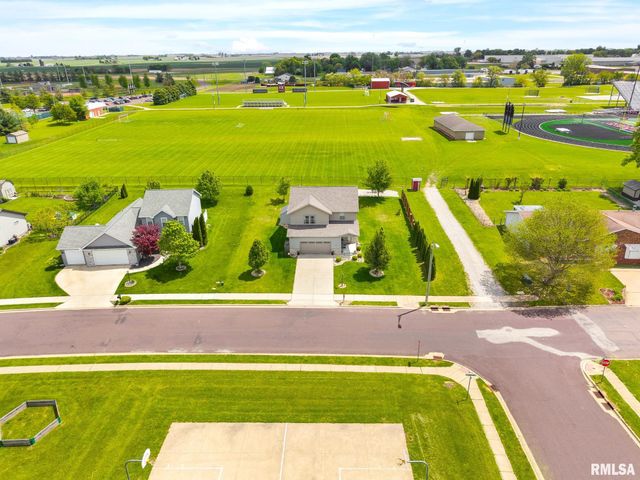 900 CRESTVIEW Drive, Metamora, IL 61548