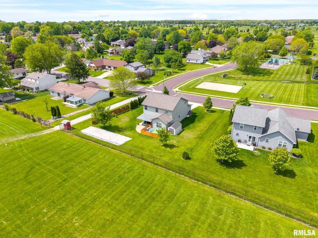 900 CRESTVIEW Drive, Metamora, IL 61548