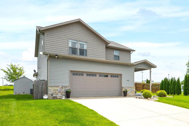 900 CRESTVIEW Drive, Metamora, IL 61548