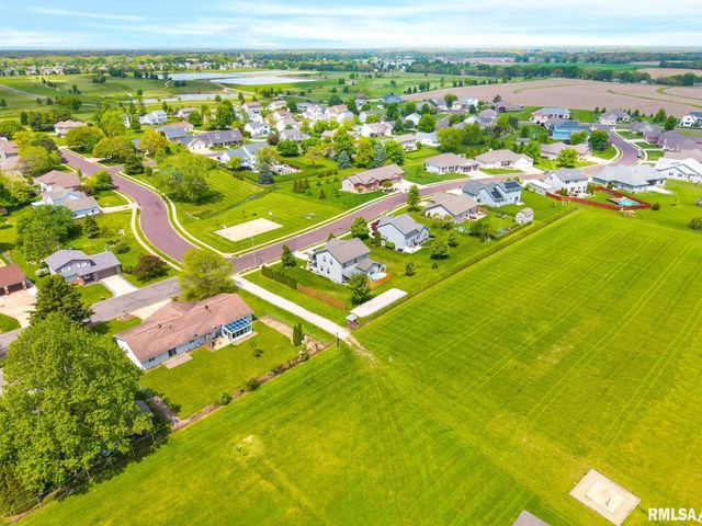 900 CRESTVIEW Drive, Metamora, IL 61548