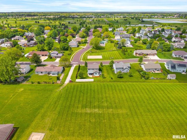 900 CRESTVIEW Drive, Metamora, IL 61548