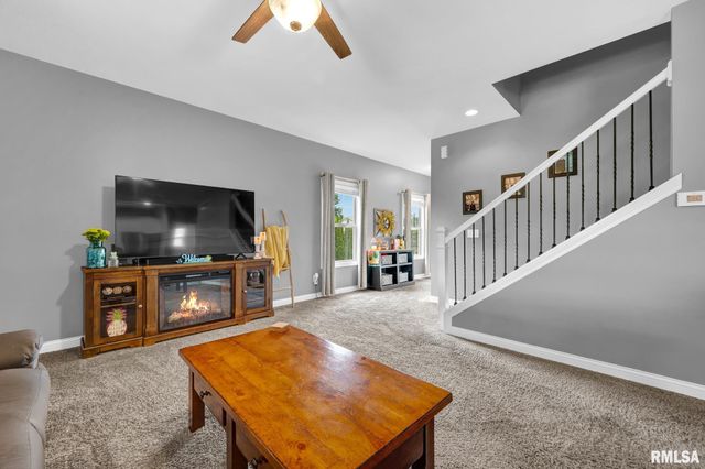 900 CRESTVIEW Drive, Metamora, IL 61548