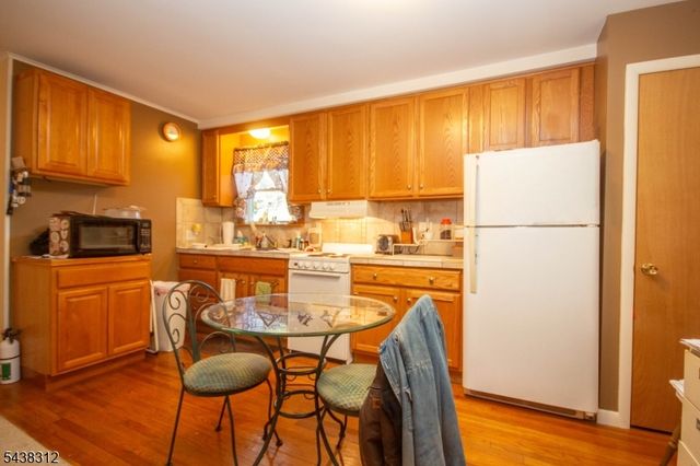 209 Fairview Ave, Hampton Twp., NJ 07860