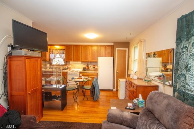 209 Fairview Ave, Hampton Twp., NJ 07860