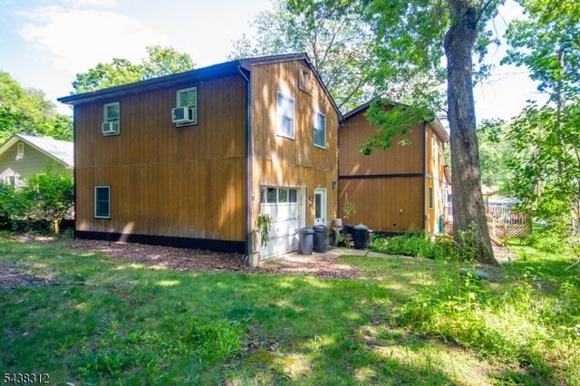 209 Fairview Ave, Hampton Twp., NJ 07860