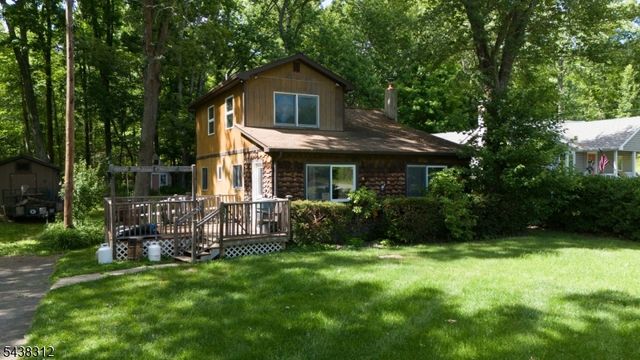 209 Fairview Ave, Hampton Twp., NJ 07860