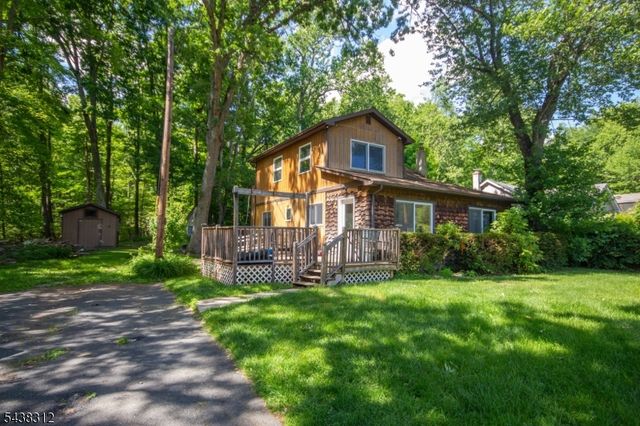 209 Fairview Ave, Hampton Twp., NJ 07860