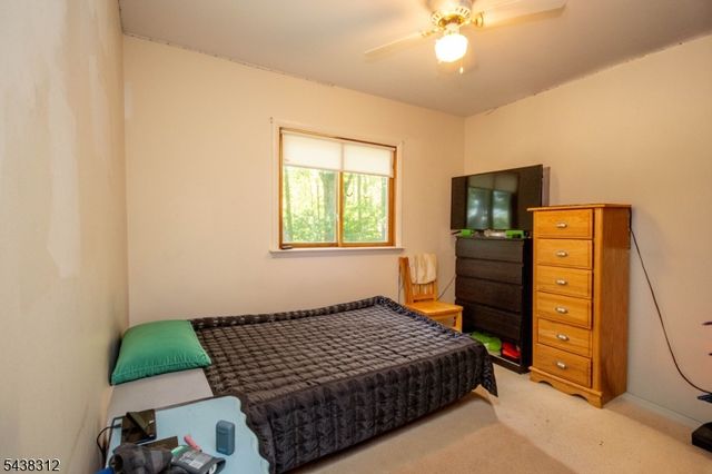 209 Fairview Ave, Hampton Twp., NJ 07860