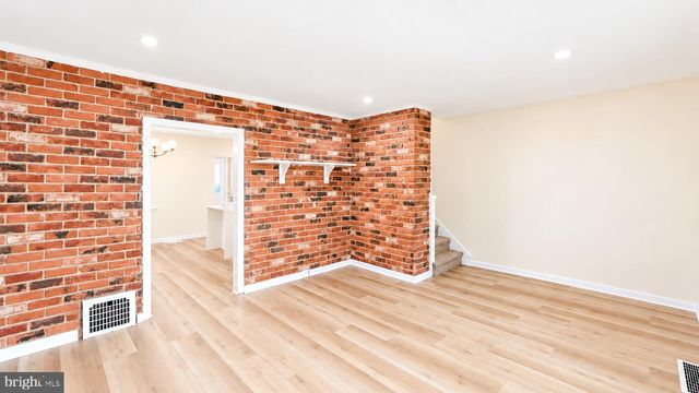 215 HORTON AVE, Brooklawn, NJ 08030