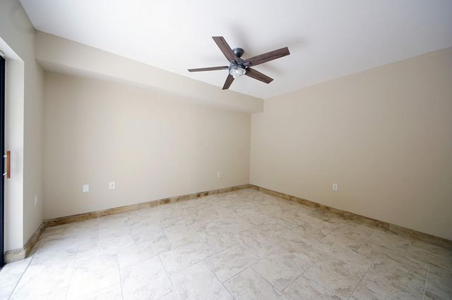 1700 Embassy Drive Apt 402, West Palm Beach, FL 33401