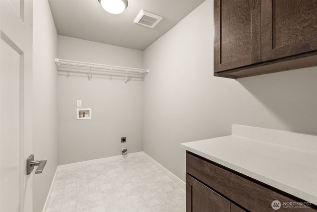 9037 Wyatt Loop SE, Tumwater, WA 98501