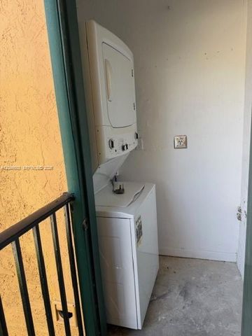 10725 Cleary Boulevard 205, Plantation, FL 33324