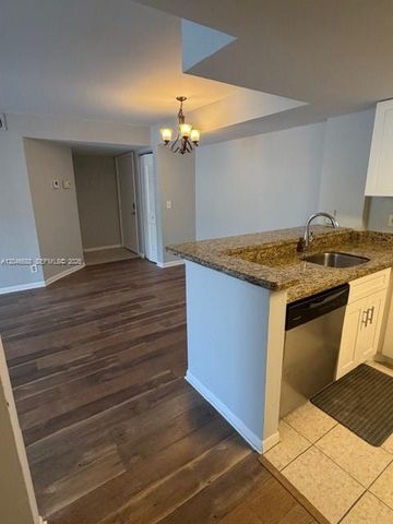 10725 Cleary Boulevard 205, Plantation, FL 33324