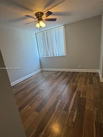 10725 Cleary Boulevard 205, Plantation, FL 33324