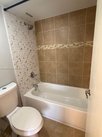 10725 Cleary Boulevard 205, Plantation, FL 33324
