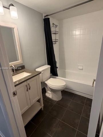 10725 Cleary Boulevard 205, Plantation, FL 33324