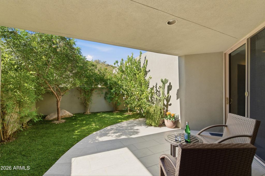 Image 6 of property listing at 39229 N 100th Place, Scottsdale, AZ 85262