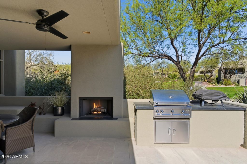 Image 8 of property listing at 39229 N 100th Place, Scottsdale, AZ 85262