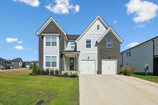 5200 Greentree Dr, Smyrna, TN 37167