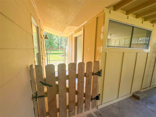 877 Willow Drive, Shreveport, LA 71118
