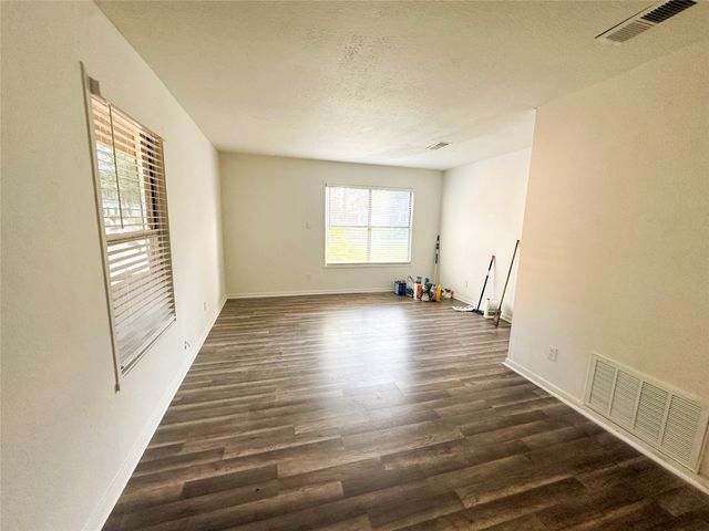 877 Willow Drive, Shreveport, LA 71118