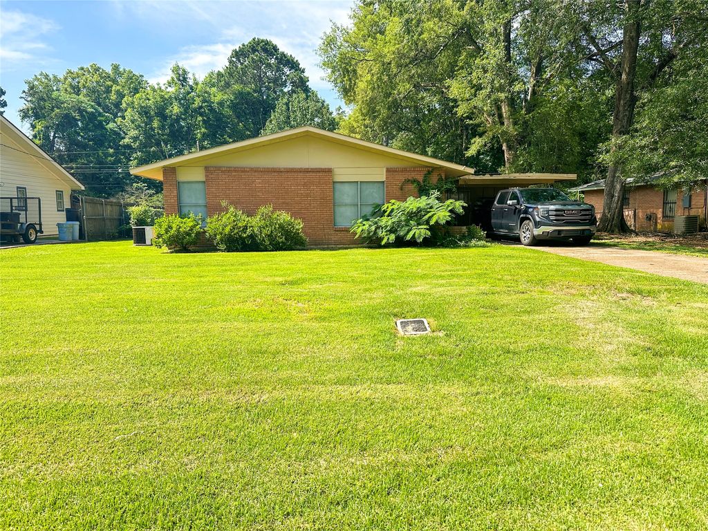 877 Willow Drive, Shreveport, LA 71118