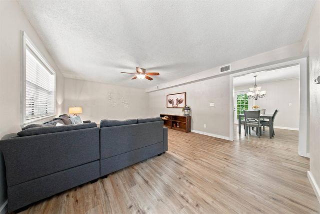 2624 White Tail St, Benton, AR 72019