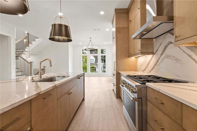 2285 Park Walke Drive, Alpharetta, GA 30009