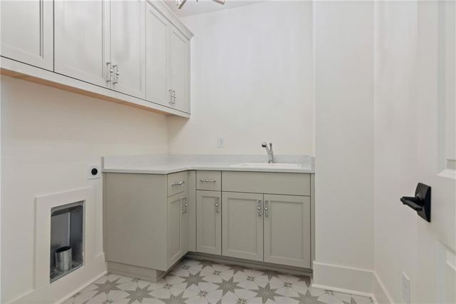 2285 Park Walke Drive, Alpharetta, GA 30009