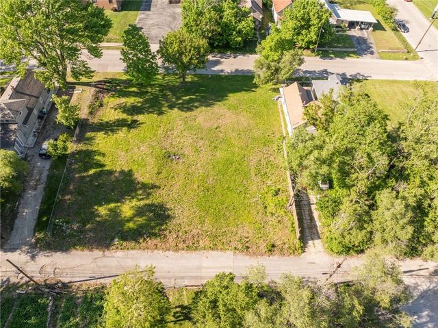 1213 Armstrong Avenue, Kansas City, KS 66102