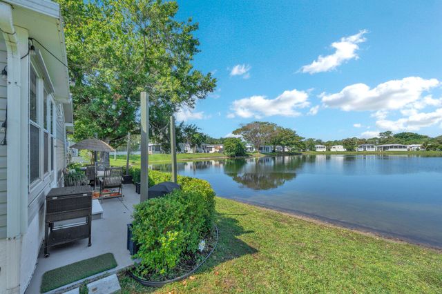 153 Palm Beach Plantation Boulevard, Lake Worth, FL 33467