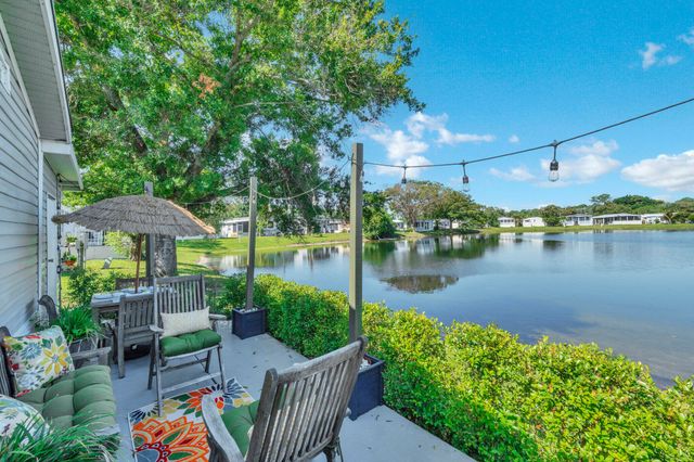 153 Palm Beach Plantation Boulevard, Lake Worth, FL 33467