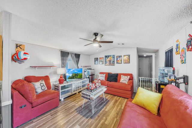 153 Palm Beach Plantation Boulevard, Lake Worth, FL 33467