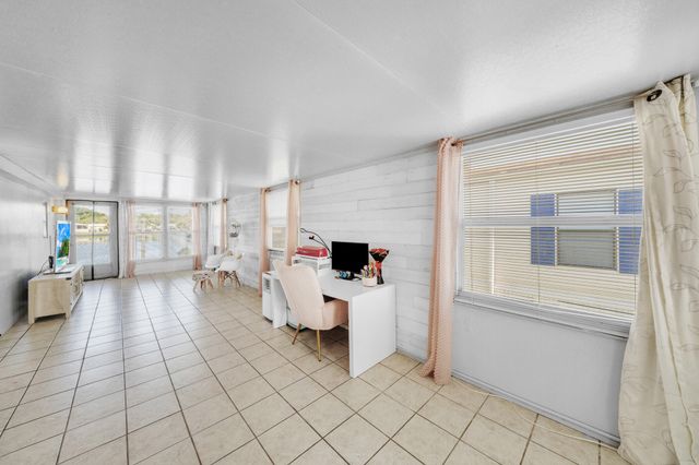 153 Palm Beach Plantation Boulevard, Lake Worth, FL 33467
