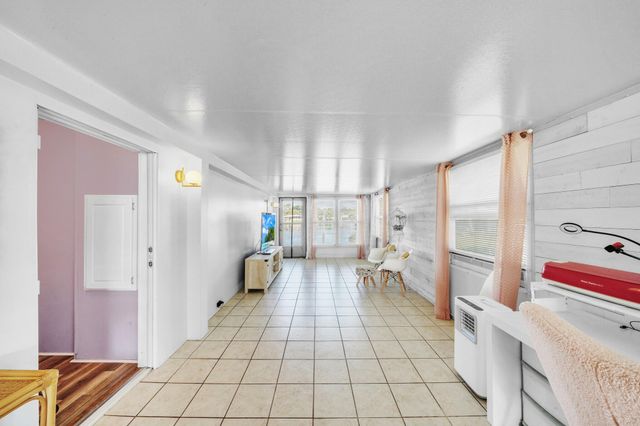 153 Palm Beach Plantation Boulevard, Lake Worth, FL 33467