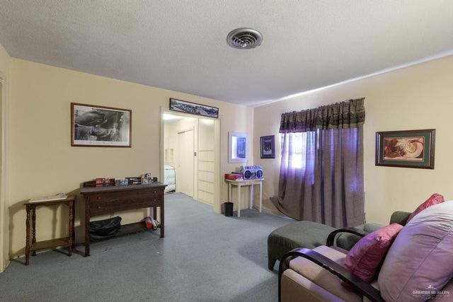 1022 S 15th Avenue, Edinburg, TX 78539