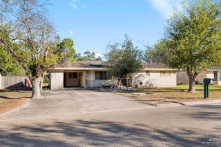 1022 S 15th Avenue, Edinburg, TX 78539