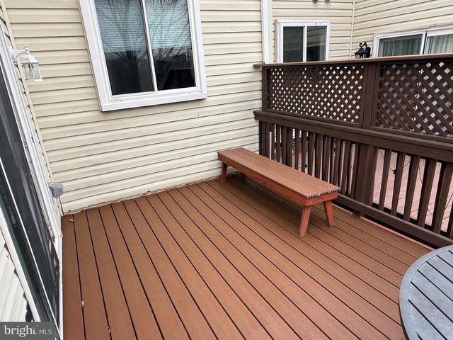 12976 PARK CRESCENT CIR, Herndon, VA 20171