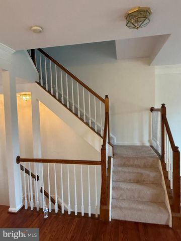 12976 PARK CRESCENT CIR, Herndon, VA 20171