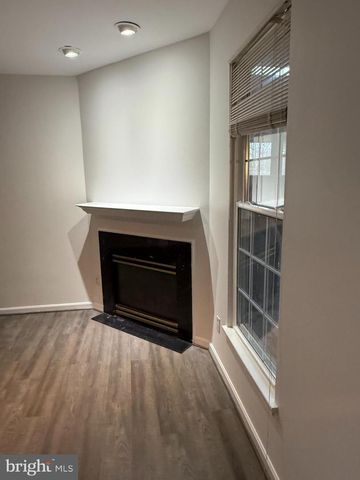 12976 PARK CRESCENT CIR, Herndon, VA 20171