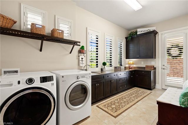 3987 Brynwood DR, Naples, FL 34119