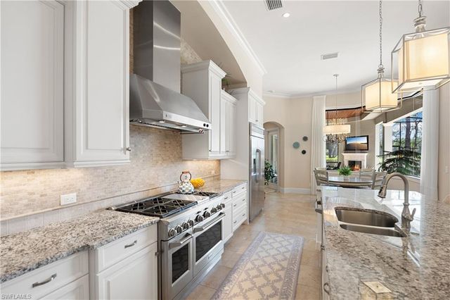 3987 Brynwood DR, Naples, FL 34119