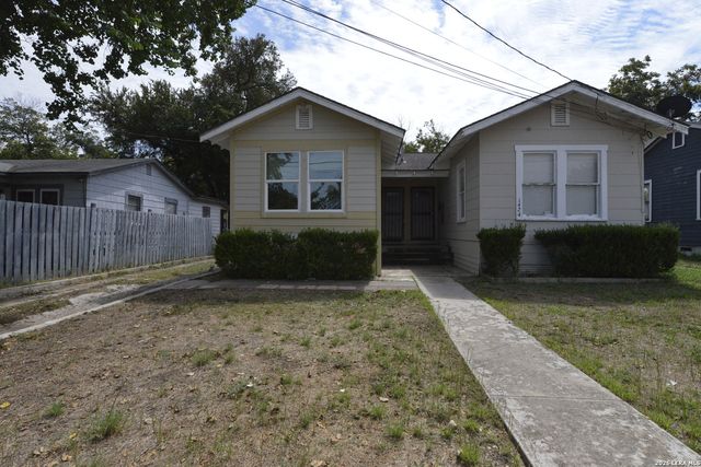 1426 N Center, San Antonio, TX 78202